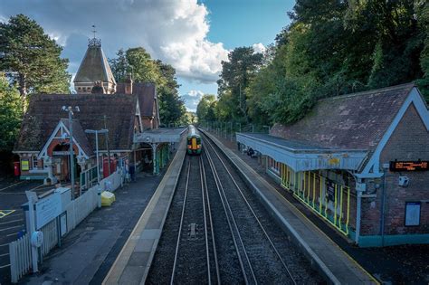 clapham junction to box hill|Clapham Junction to Box Hill & Westhumble Live Departures.